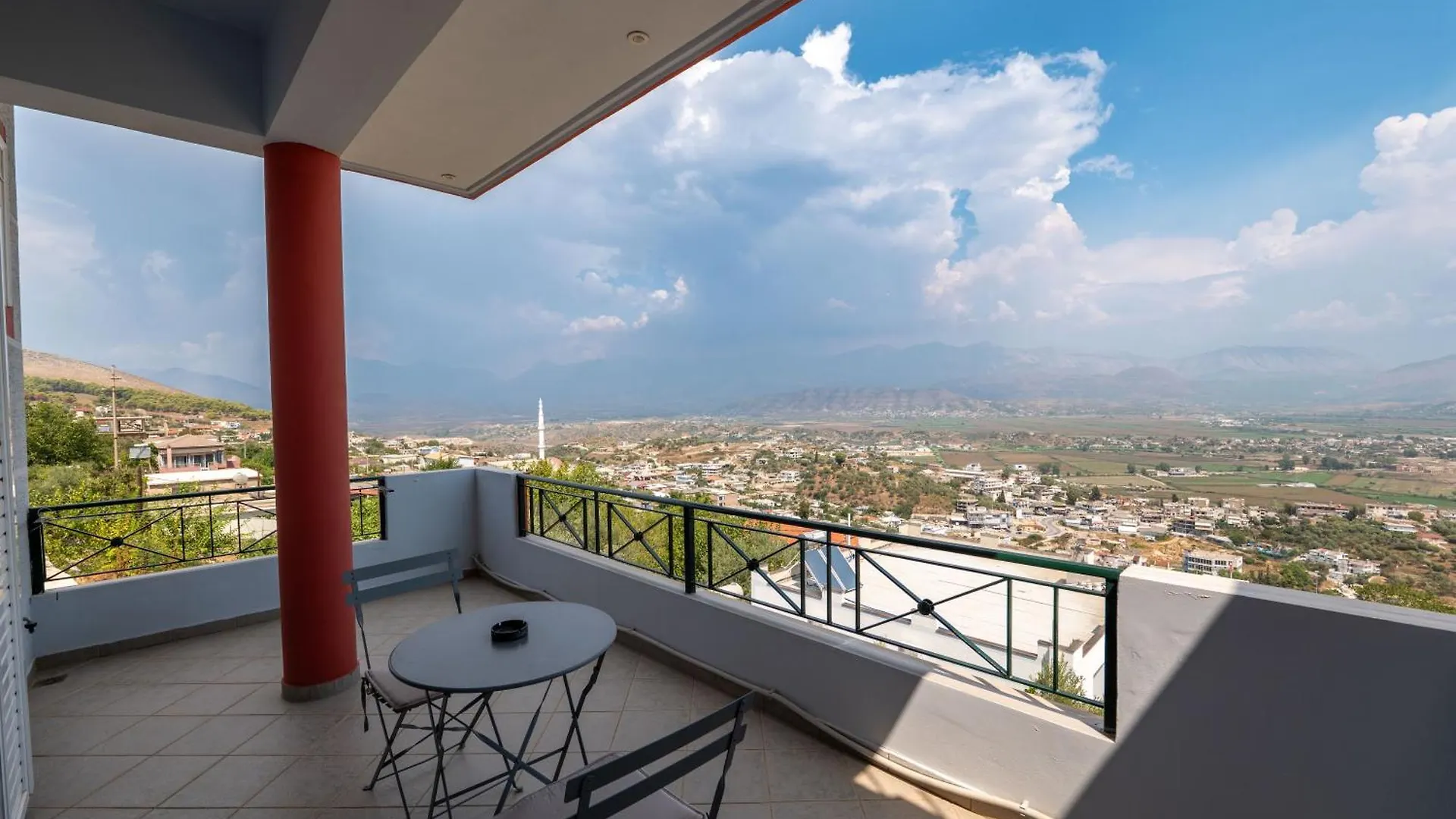 Vila Flamuri Sarandë 0*,