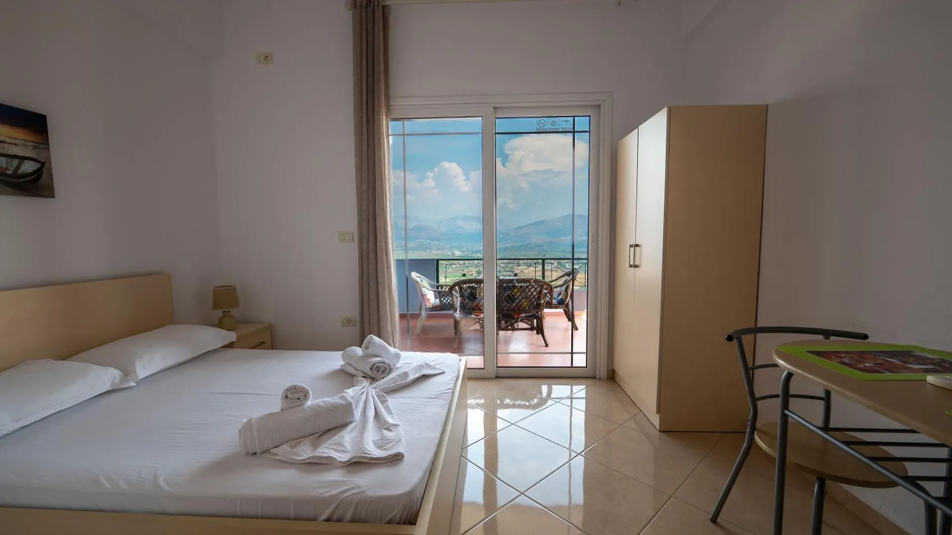 Lägenhet Vila Flamuri Sarandë Albanien