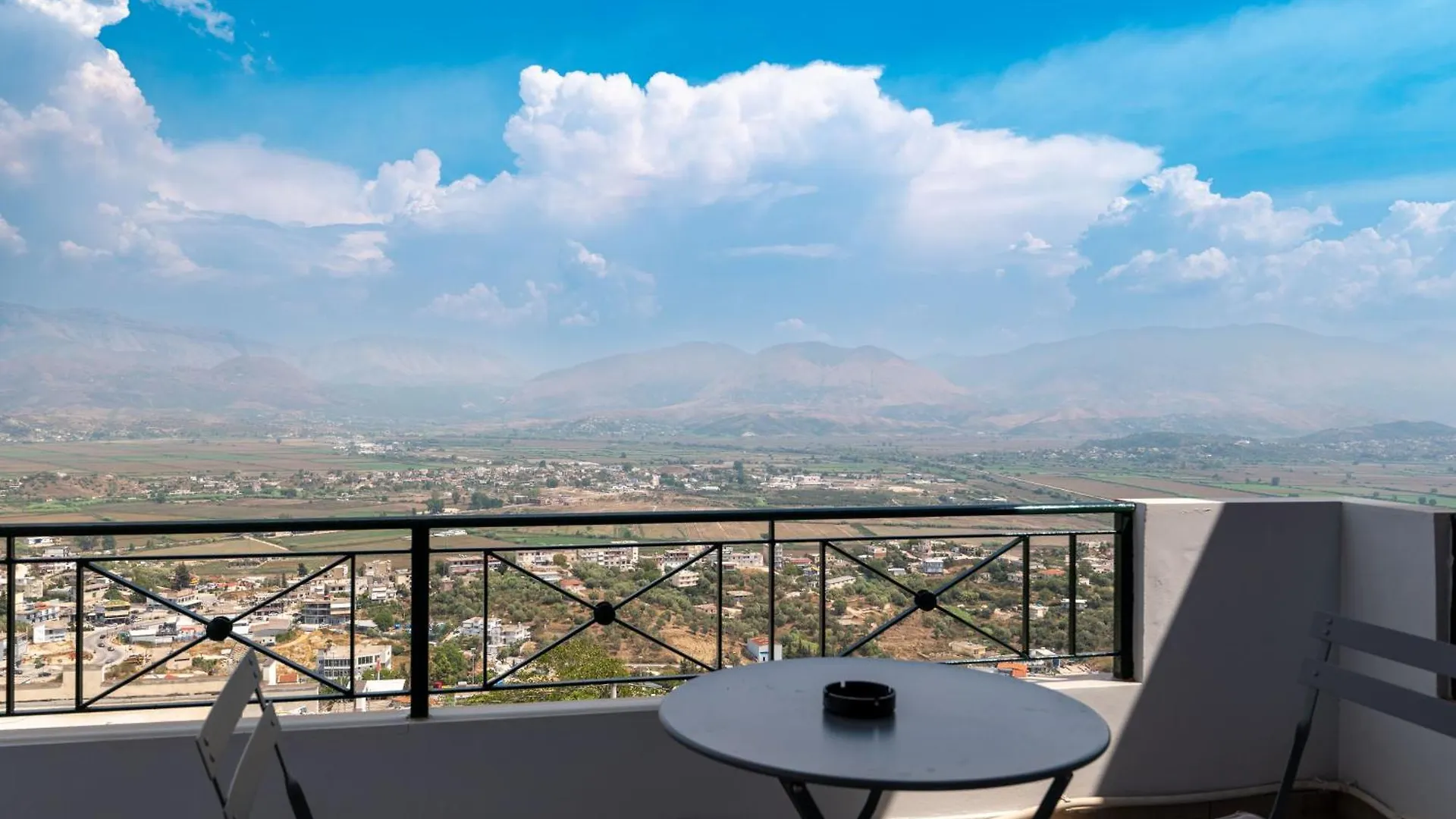 Vila Flamuri Sarandë