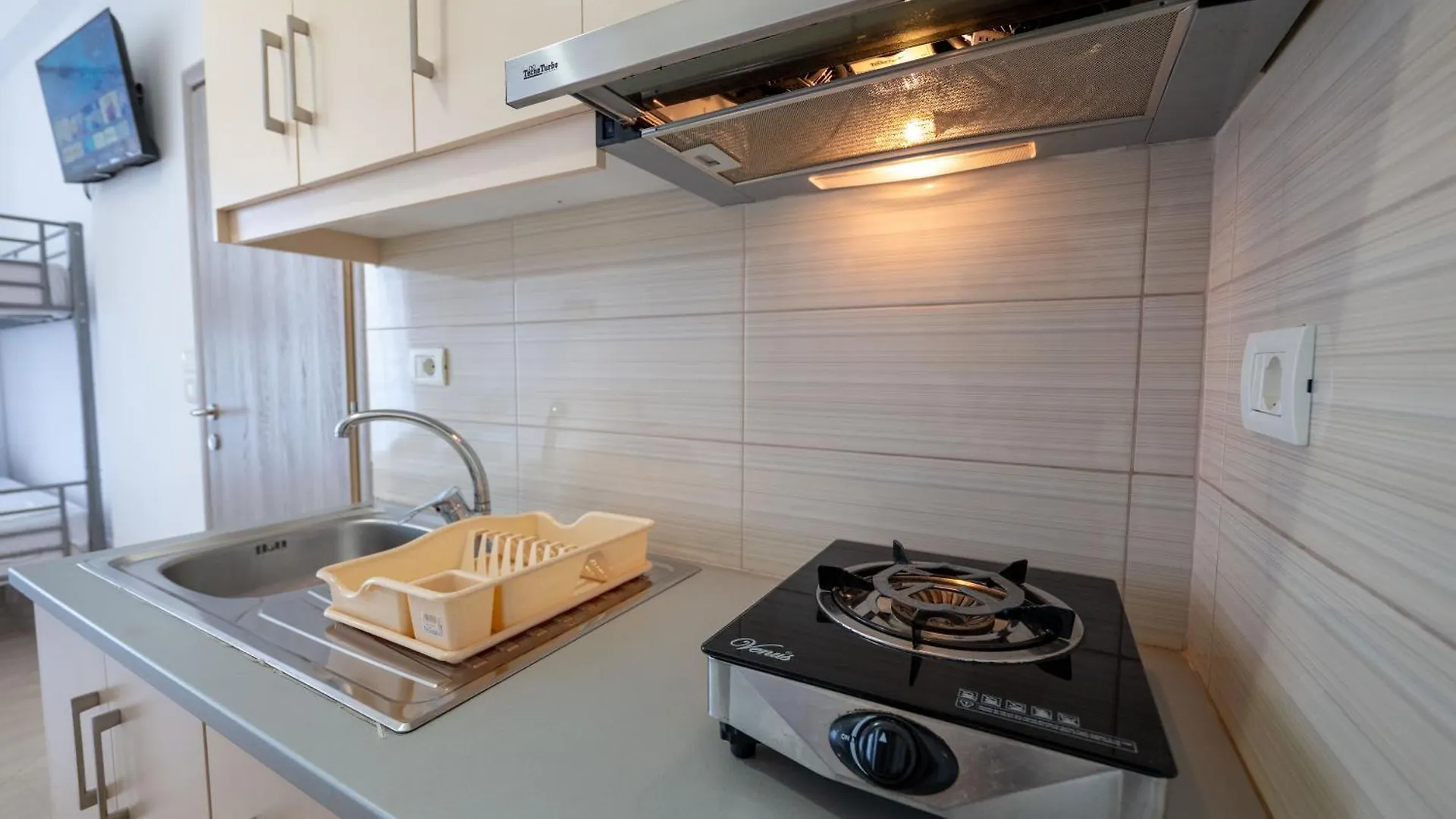 Vila Flamuri Sarandë 0*,  Albanien